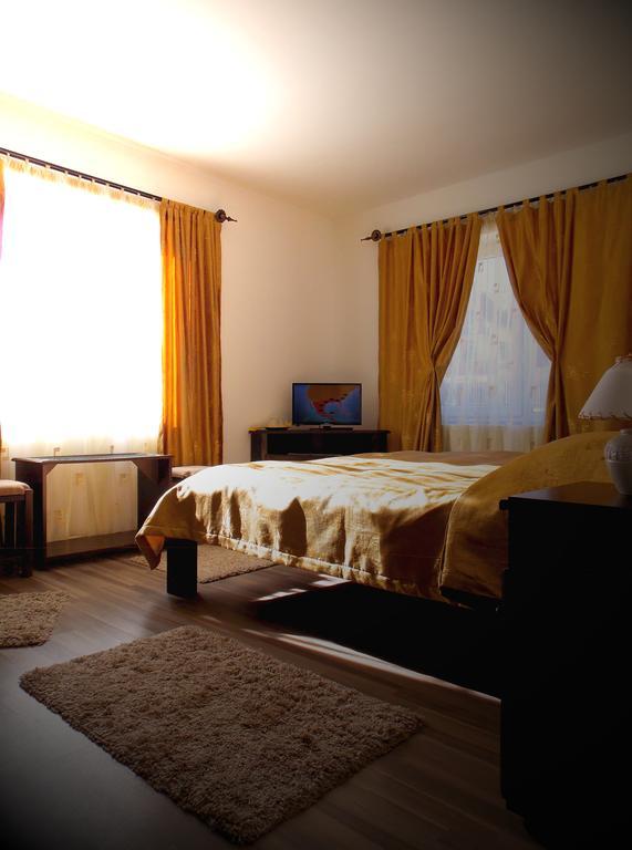 Casa Olteanu Pension Moieciu de Jos Room photo